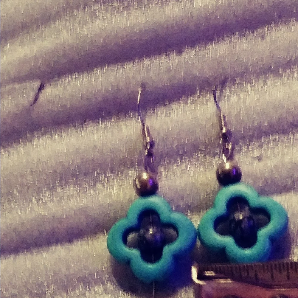 NWT- TURQUOISE &  SNOWFLAKE OBSIDIAN. STERLING SILVER.